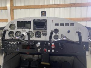 1959 Cessna 172 with radio stack